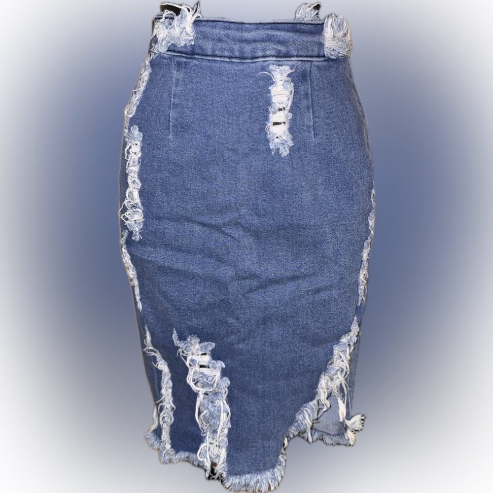 Women’s distressed skirt set brand new never worn